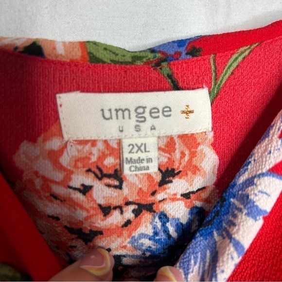 Umgee Cold Shoulder Top Red Floral blouse plus size 2X - Picture 3 of 7